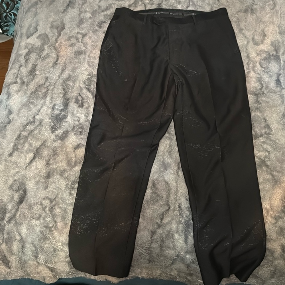 Slim shimmering slacks